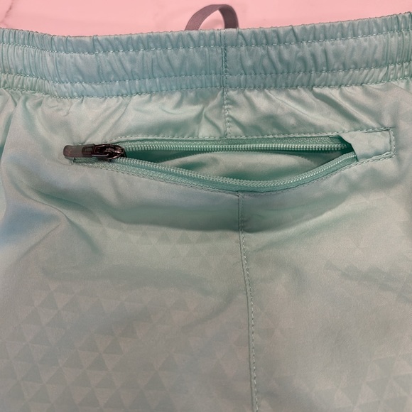 Nike Women’s Running shorts - Picture 5 of 7
